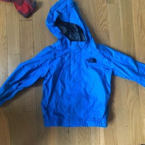 4 gently used pieces north face & baby gap 18-24m